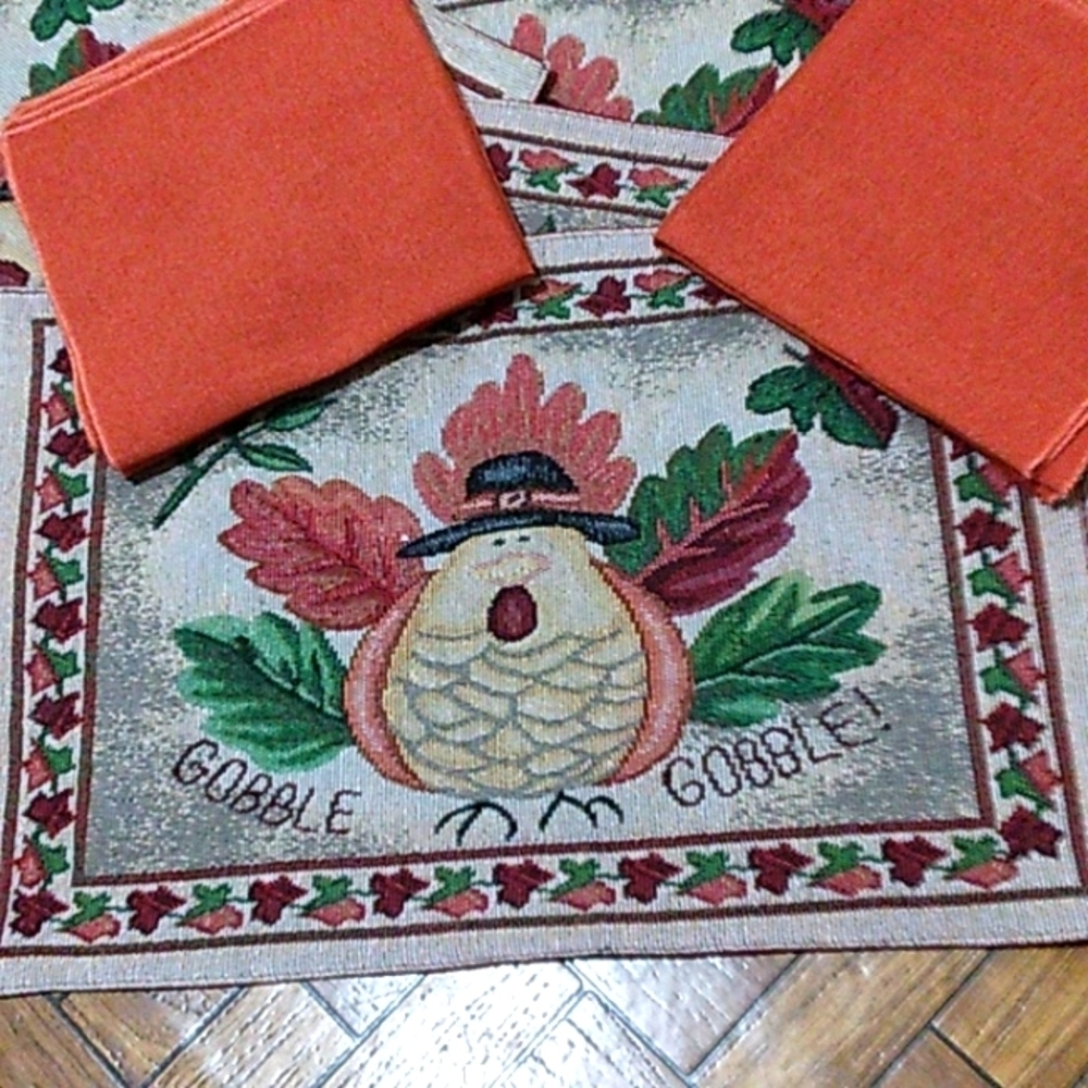 Set of 4 Fall placemats  and 4 napkins